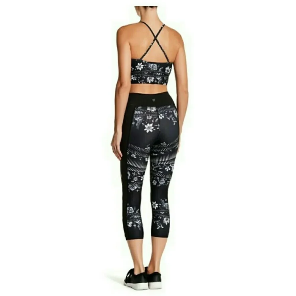 NWT Betsy Johnson floral cutout leggings. XS